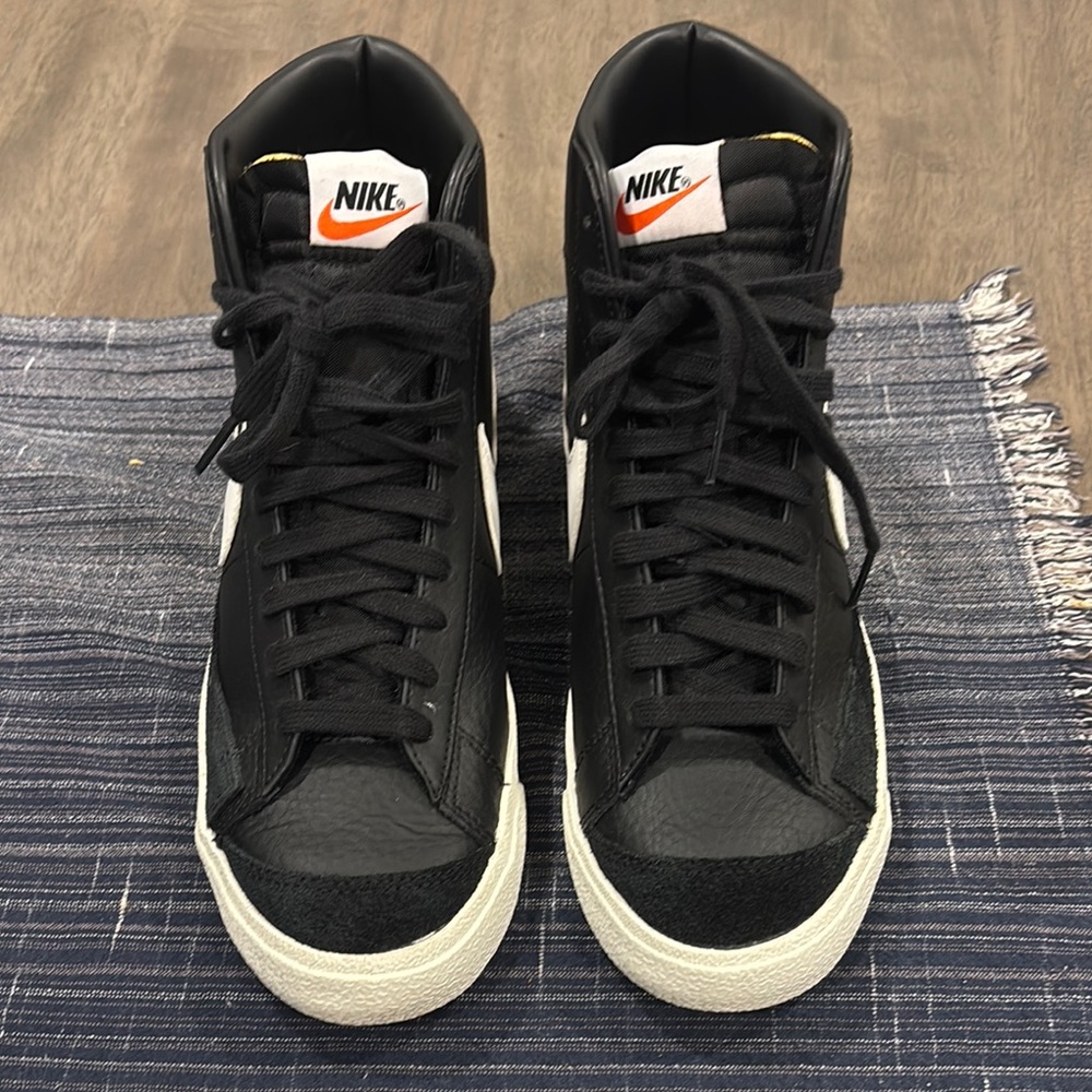 Nike Men's Black High-Top Sneakers